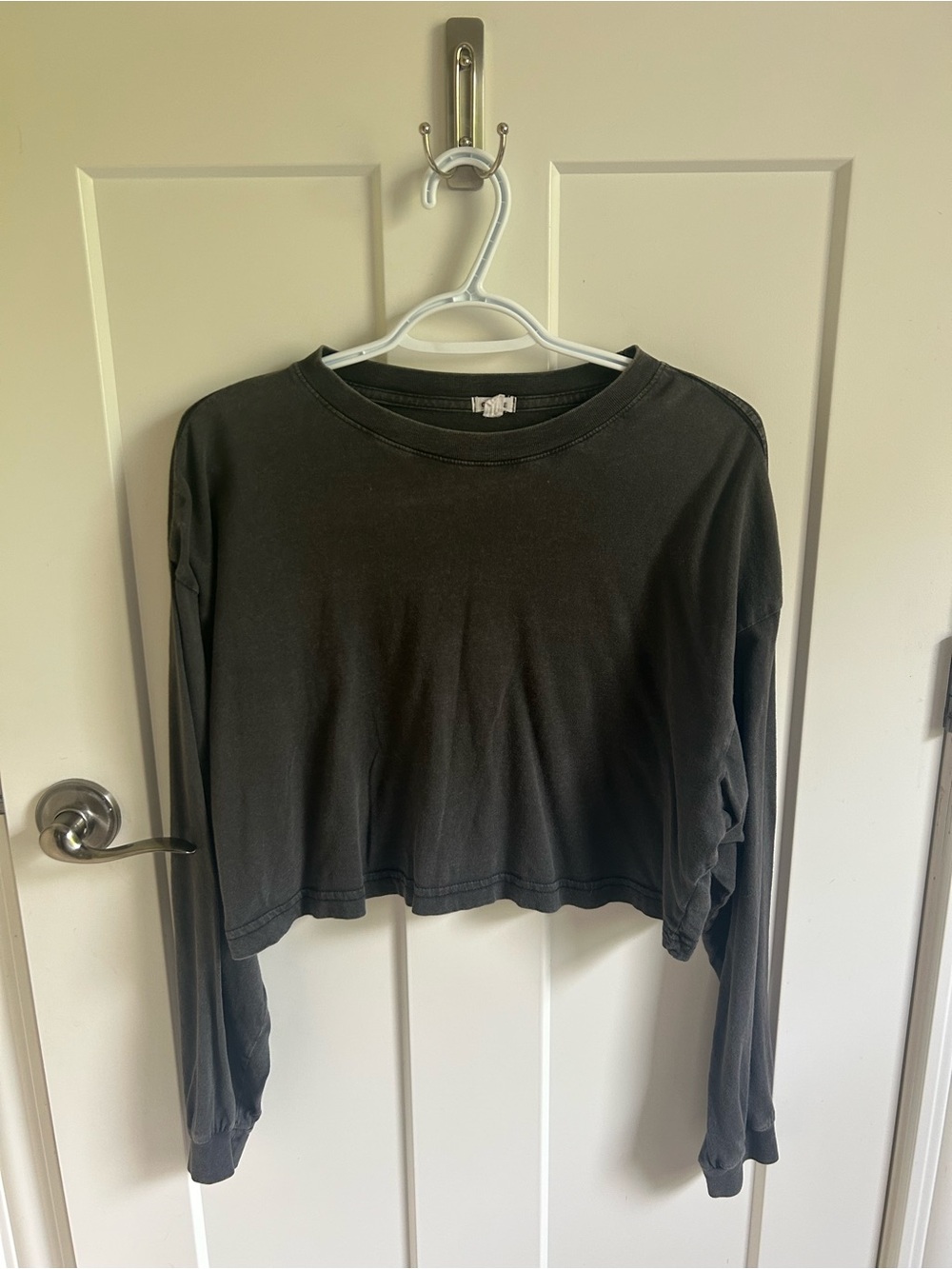 Garage Loose-Fit Cropped Long Sleeve